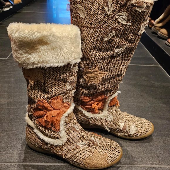 Unique, fun fashion boots - worn knee high or rolled down. Nine West size 8.5 - Picture 4 of 6